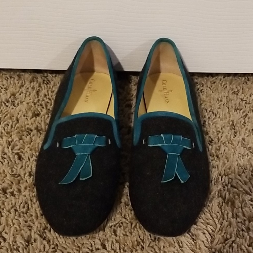 COLE HAAN Sabrina tassle wool loafer, size 7B